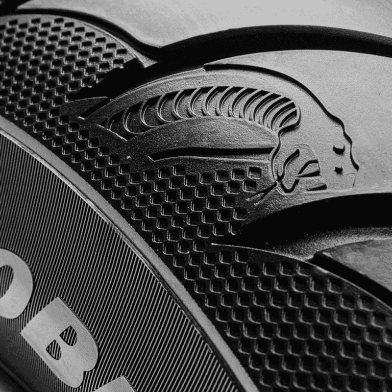 PNEUMATICI AVON COBRA CHROME